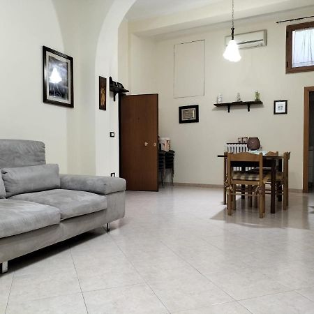 טרני Casa Vacanze Al Castello מראה חיצוני תמונה