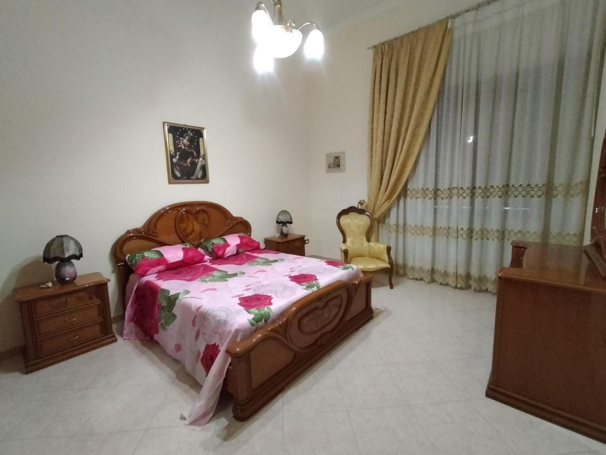 טרני Casa Vacanze Al Castello מראה חיצוני תמונה